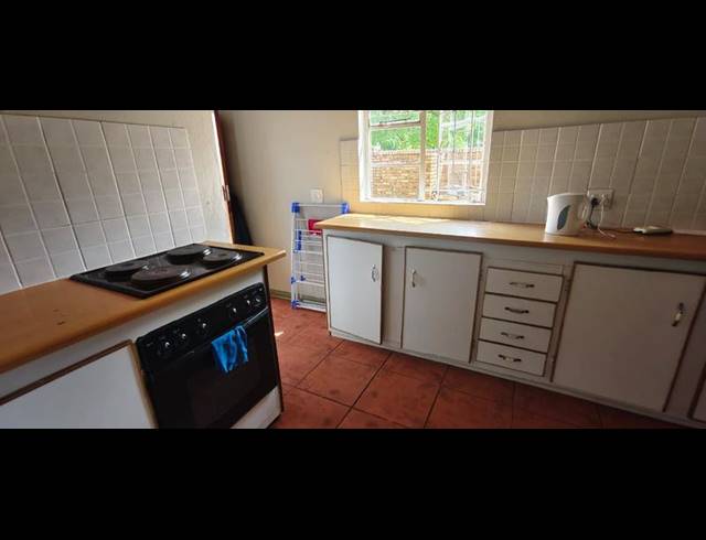7 BEDROOM PROPERTY TO RENT IN DIE BULT